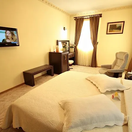 Hotel Peri Tower